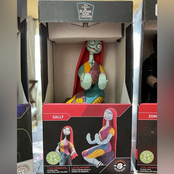 EXGPRO CHOOSE ONE: BEETLEJUICE JOKER BATMAN SALLY PHONE CONTROLLER HOLDER NIB - Picture 3 of 15